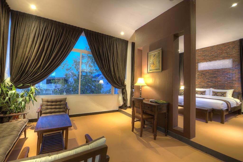 Prasats Boutique Hotel Phnom Penh Extérieur photo
